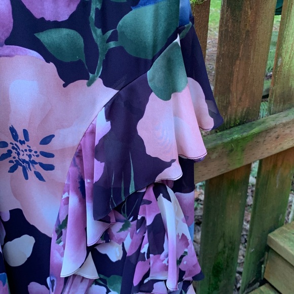 Betsy Adam Bold Floral Print Maxi Dress with Ruffle Feature - Picture 4 of 10